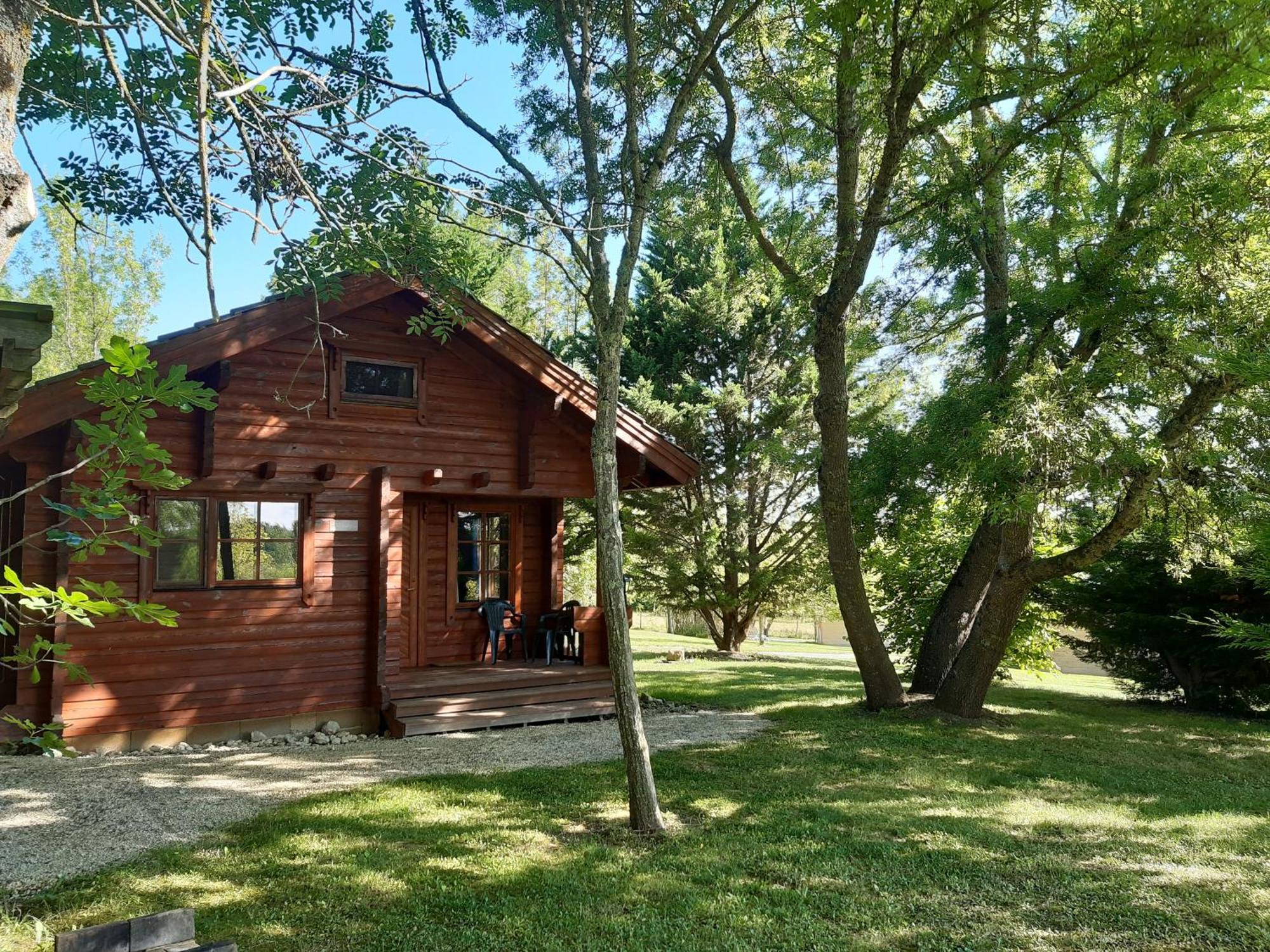 Les Chalets De Grazimis Condom Buitenkant foto
