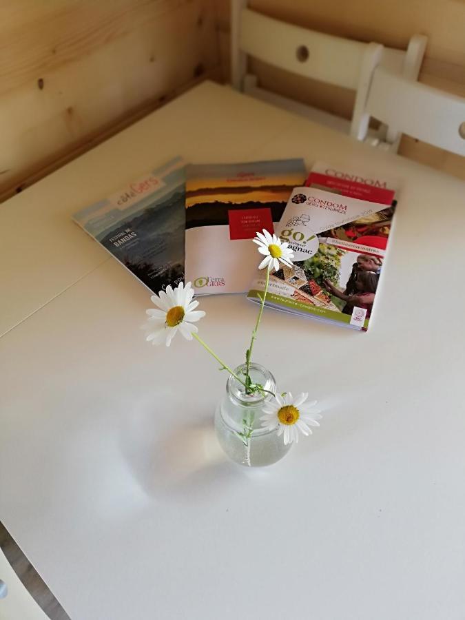 Les Chalets De Grazimis Condom Buitenkant foto
